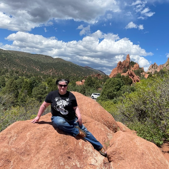 Meet your Posher, Alyson - Picture 3 of 4